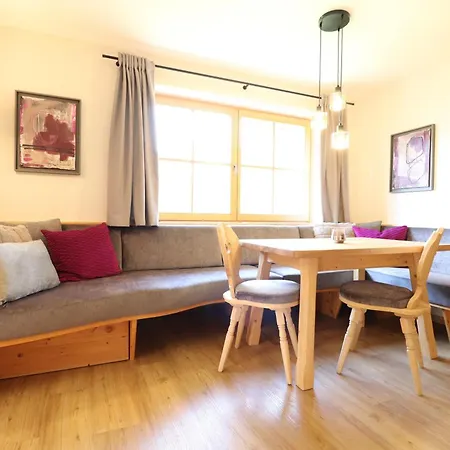 Haus Waldegg Appartamento *